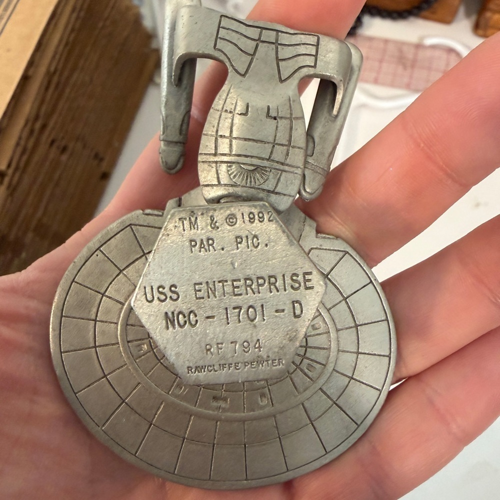 Star Trek USS Enterprise NCC-1701-D Metal figurine